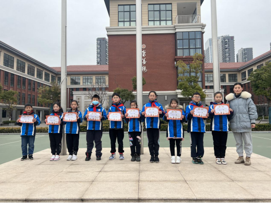 结业典礼新闻稿(2)328.png