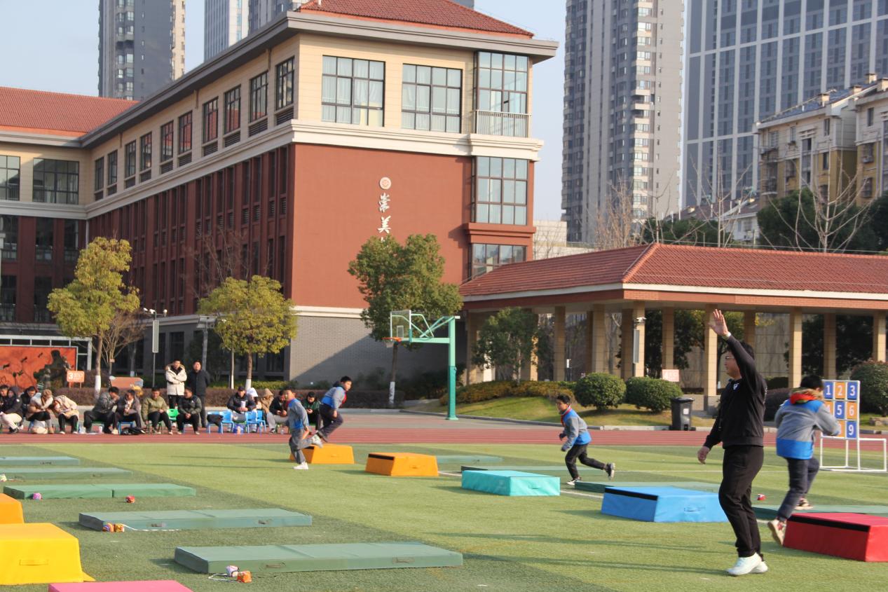 20241226强化基础体适能教学，助力学生体质健康成长----南京市小学体育教研活动(1)_html_3ab3d517.jpg