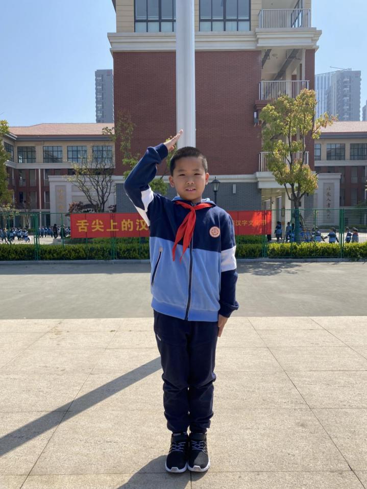 飘扬吧，红领巾】春光无限好 正(1)_html_m565be573.jpg