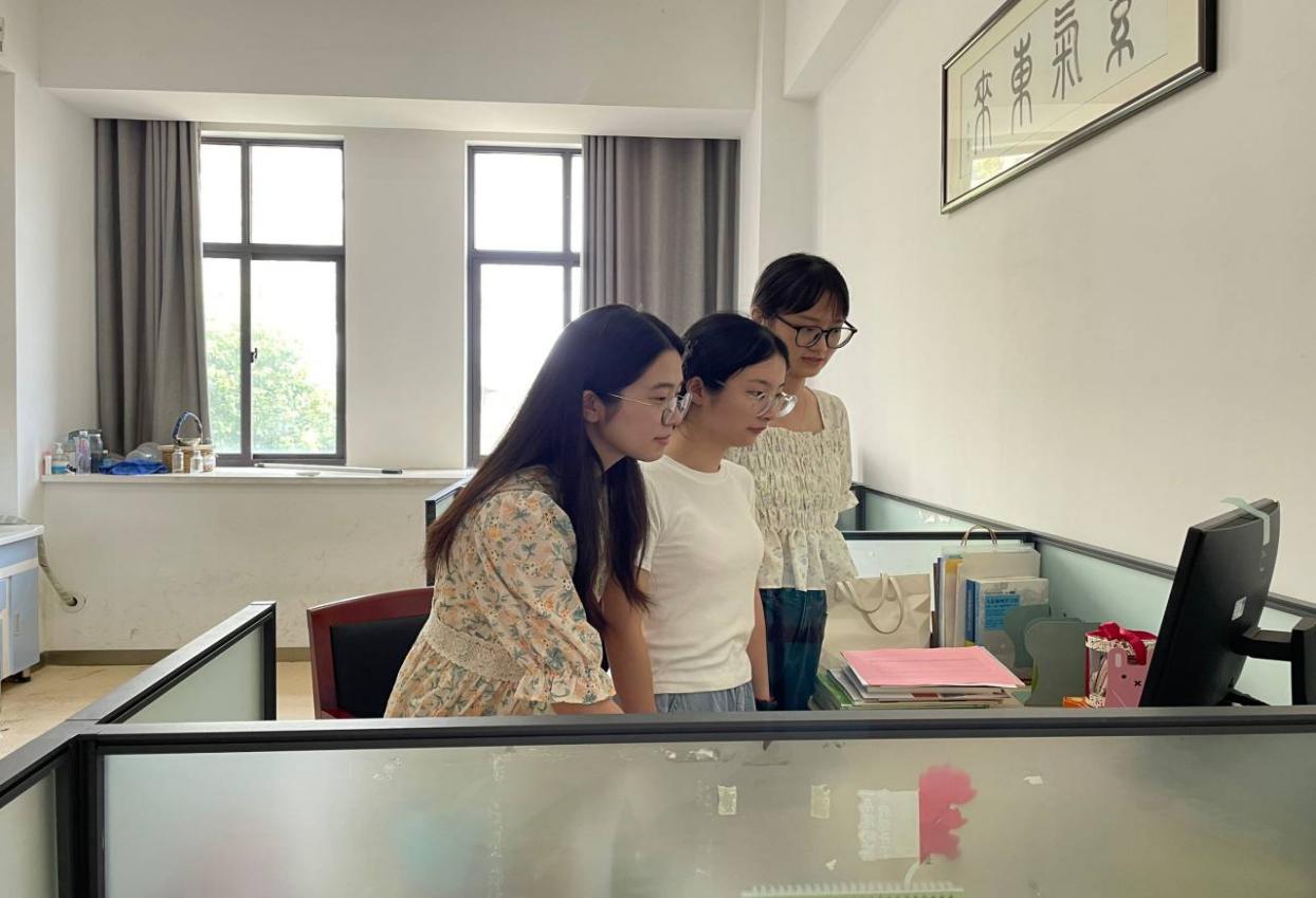 从心入手 用行规范——记晓庄小学一年级教师培训会议_html_248d60d8.jpg