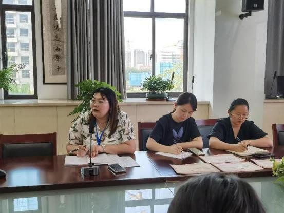 教研组会议新闻稿（照片）_html_7599e3e1.jpg