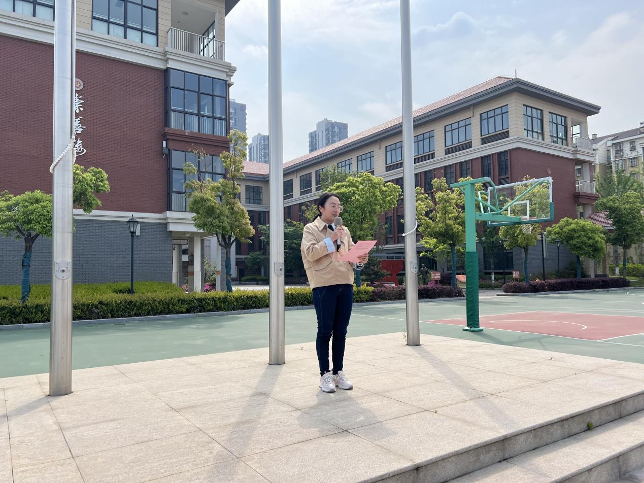 第十周新闻稿_html_m492dd6f5.jpg