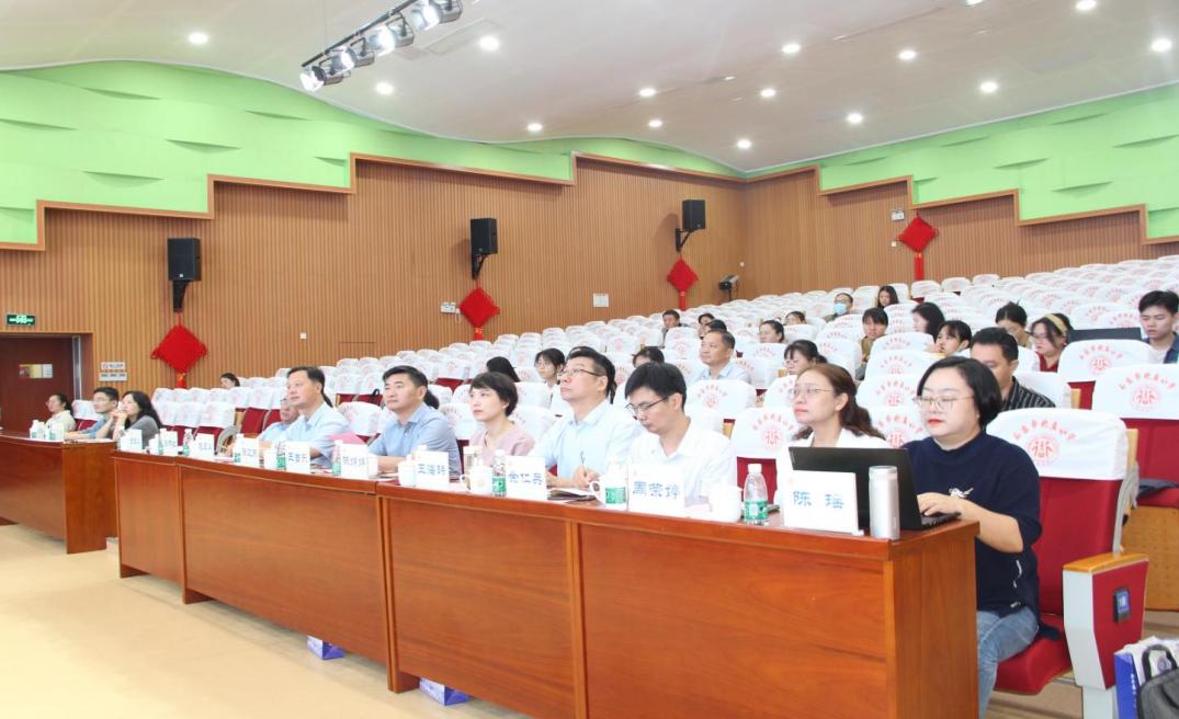 【金立义名师工作室】立意核心素养   提升语用能力