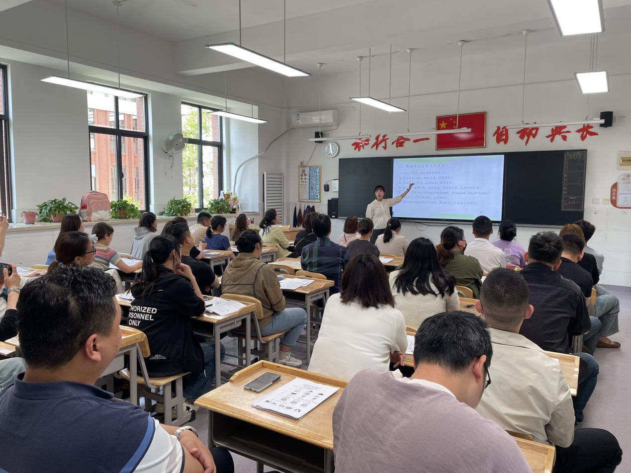 2025.4.25 2024-2025第二学期家长会新闻稿_html_m3c11baab.jpg