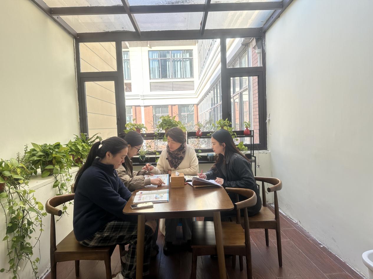 活动报道:探究单元主题意义 共研单元整体教学20251126_html_m408defda.jpg