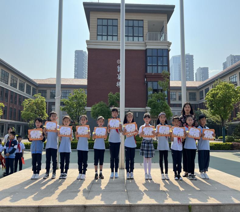 书香润童心  雅情溢晓庄——南京市晓庄小学读书节系列活动六(1)_html_m10307c08.jpg