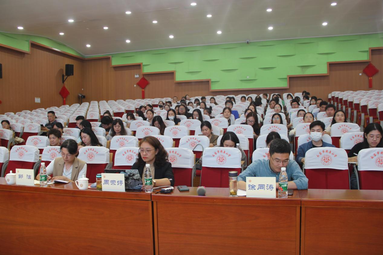 南京市晓庄小学9月教学与科研快讯_html_5641d330.jpg