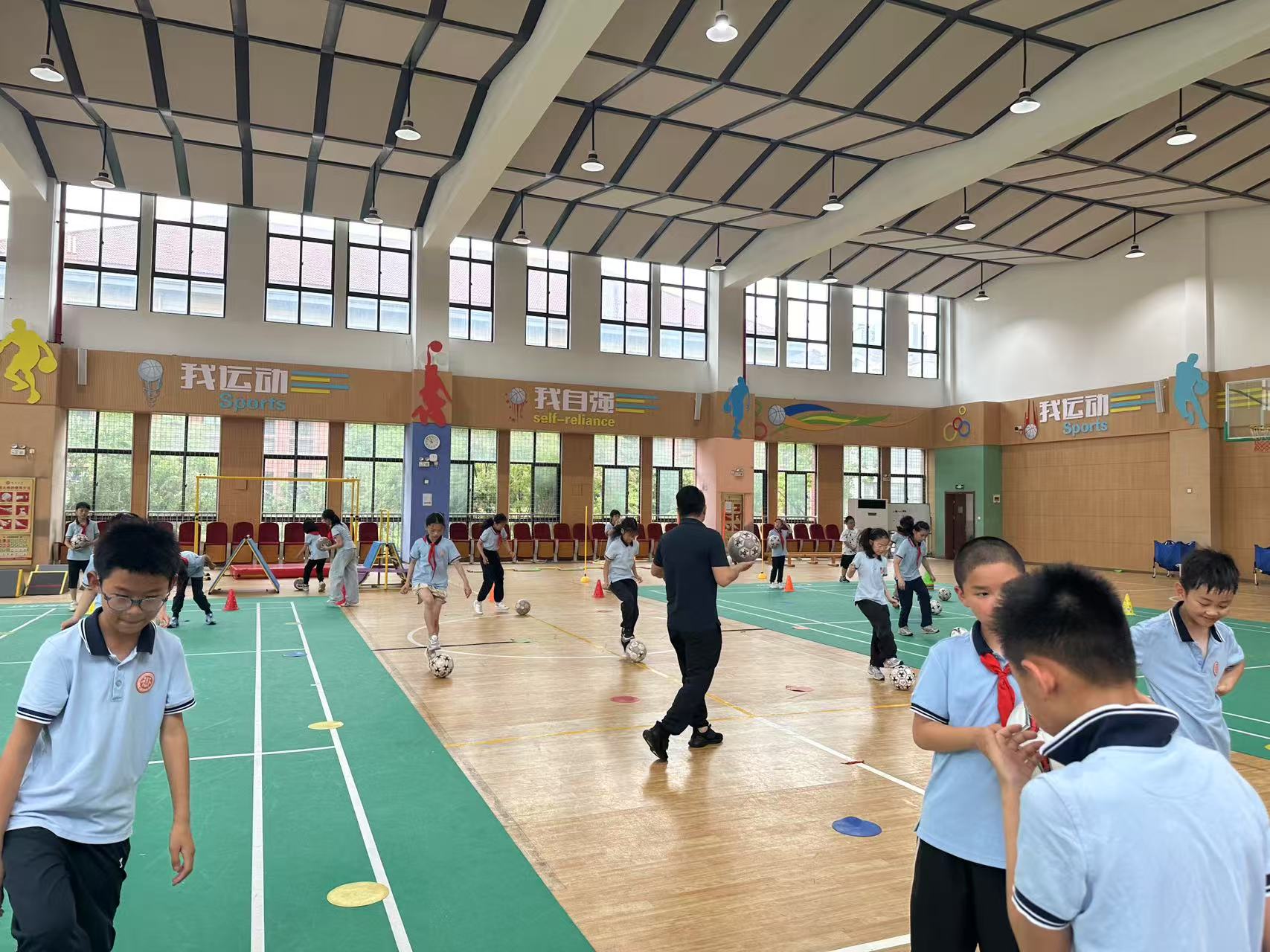 20250523教研活动报道：聚焦基础体适能 探索操控性内容教学样态_html_m3164dbf0.jpg