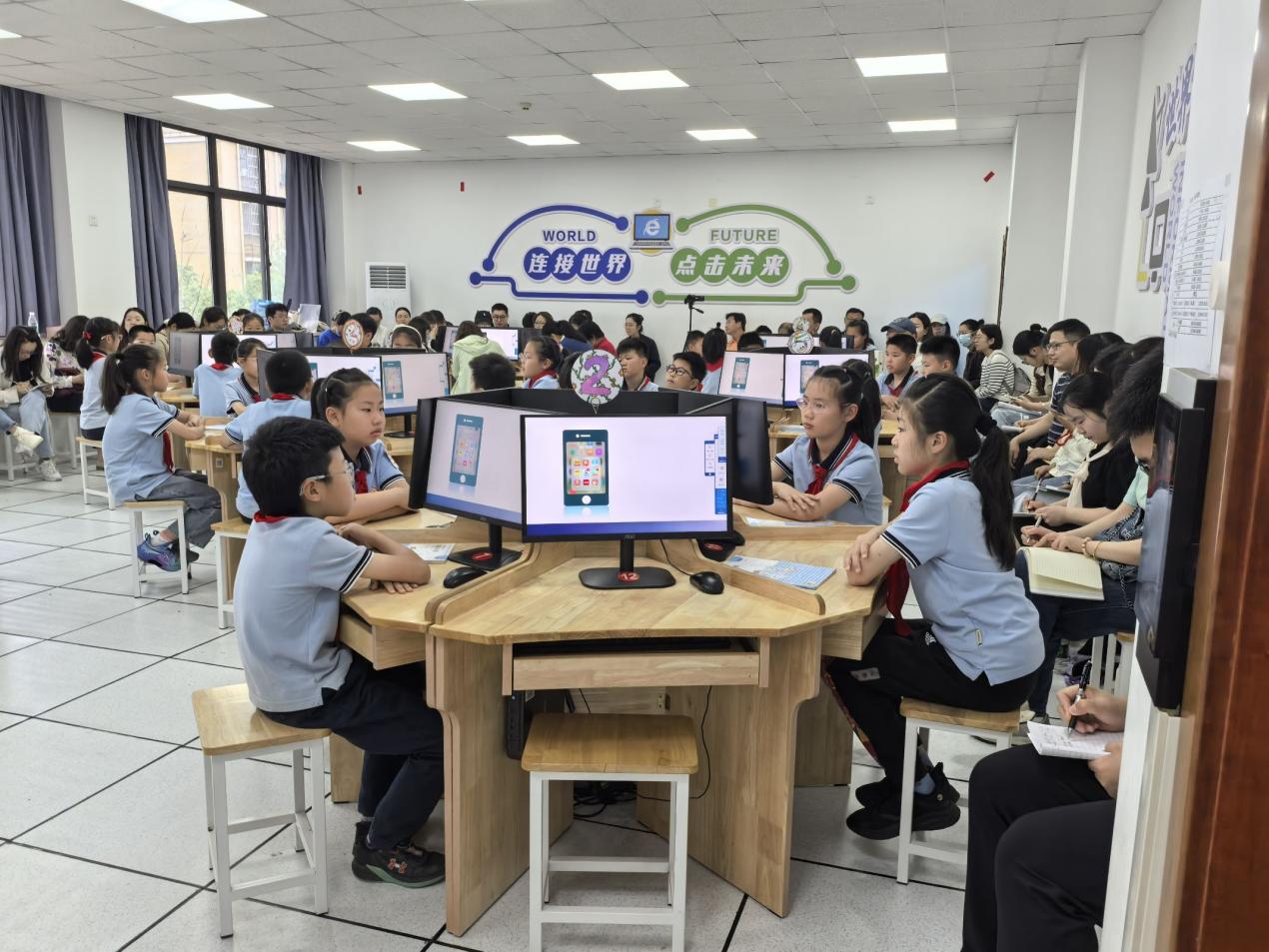 区信息科技教研新闻稿0516(1)(1)_html_78a88896.jpg