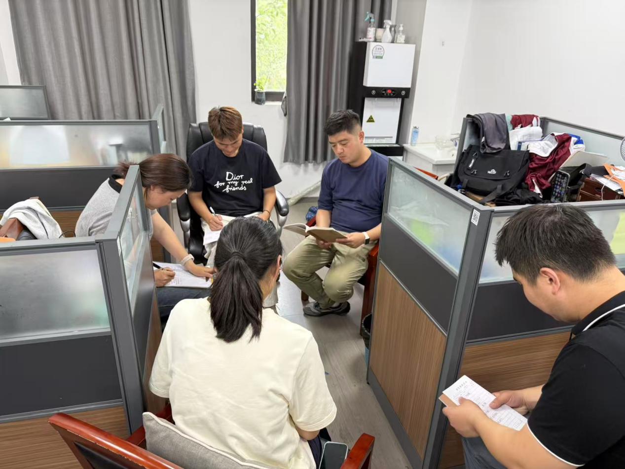 曹可 王康组内课新闻稿(1)_html_m3e407ed4.jpg