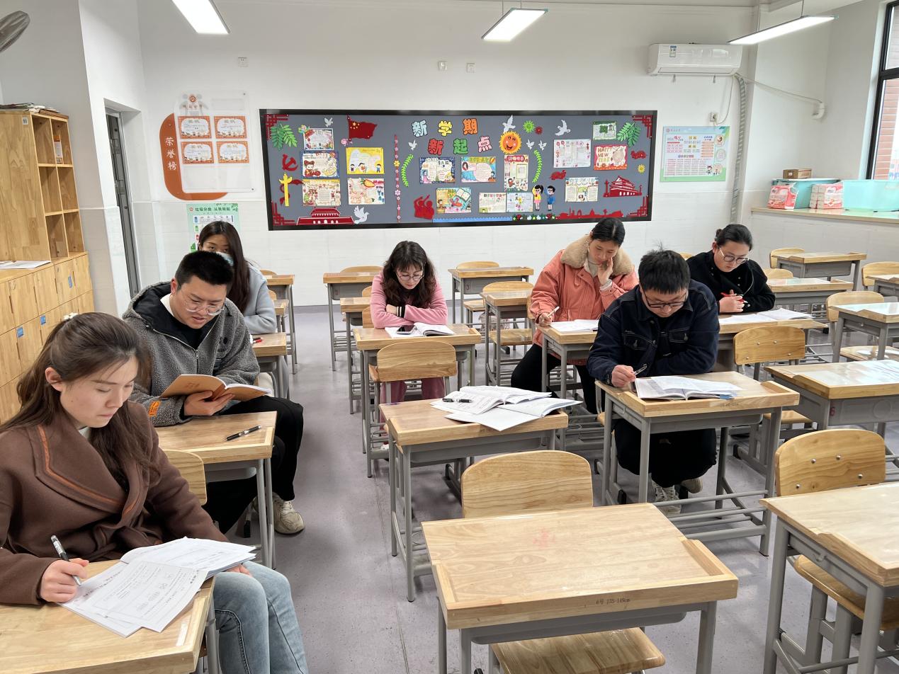 黄娟组内课新闻稿(1)_html_20a9df53.jpg