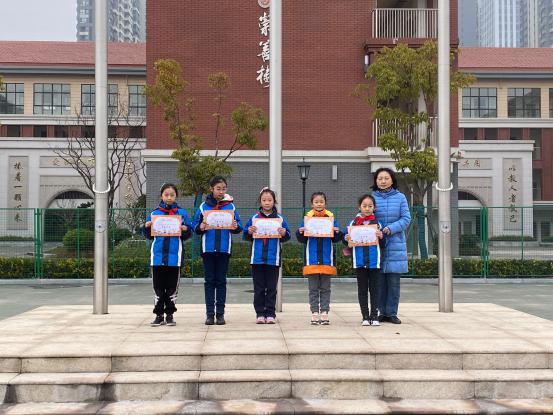 结业典礼新闻稿_html_m2757a934.jpg