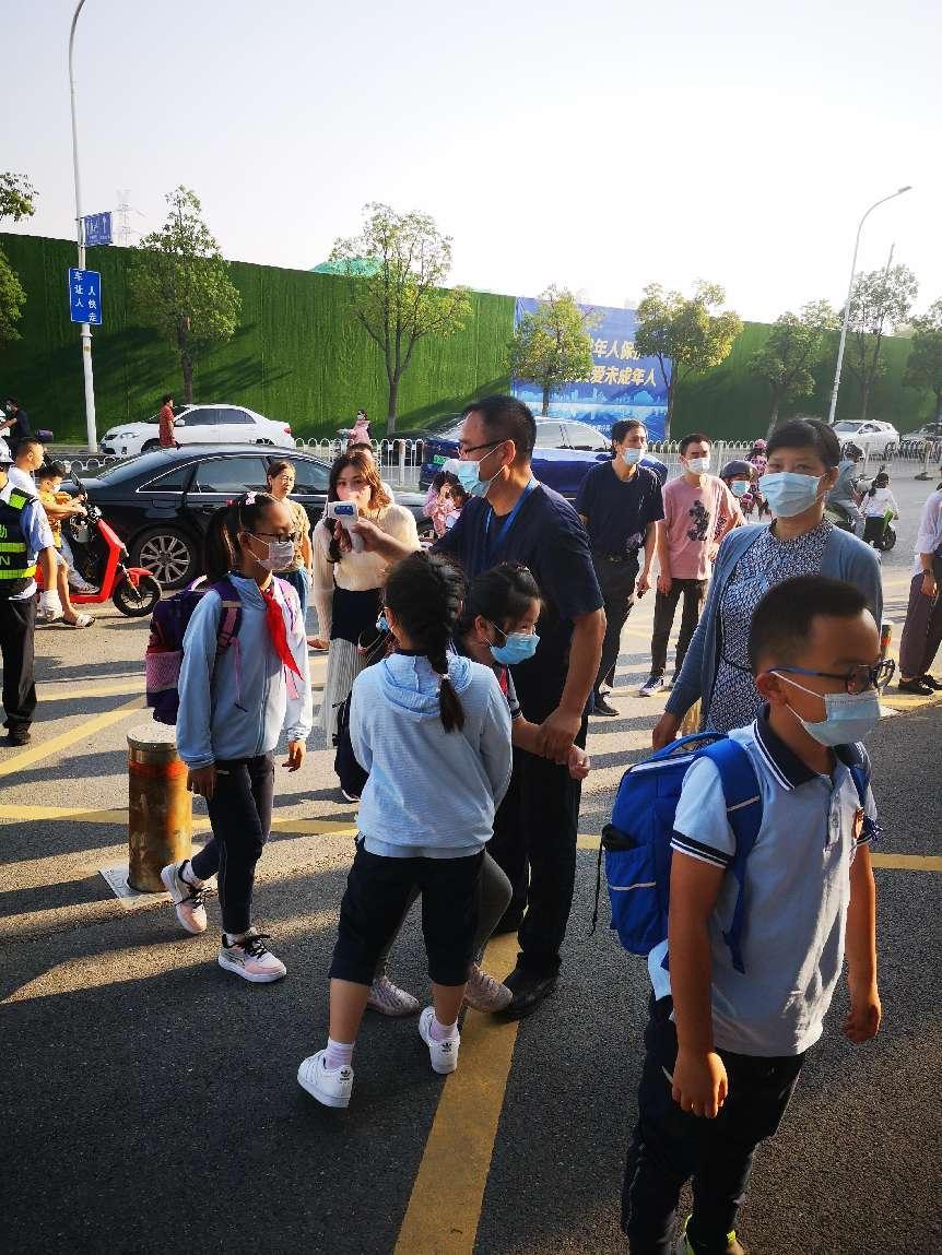 督学进校园报道_html_7df971a.jpg