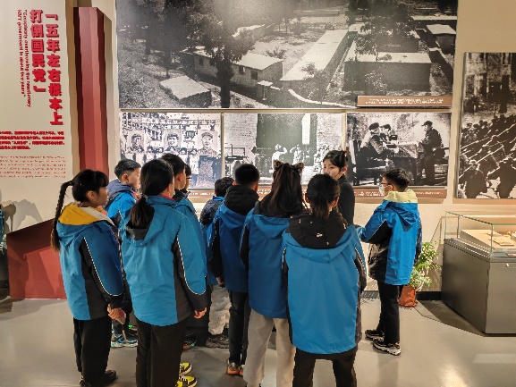 20240207   12.追寻红色足迹 树立远大理想_html_42249649.jpg