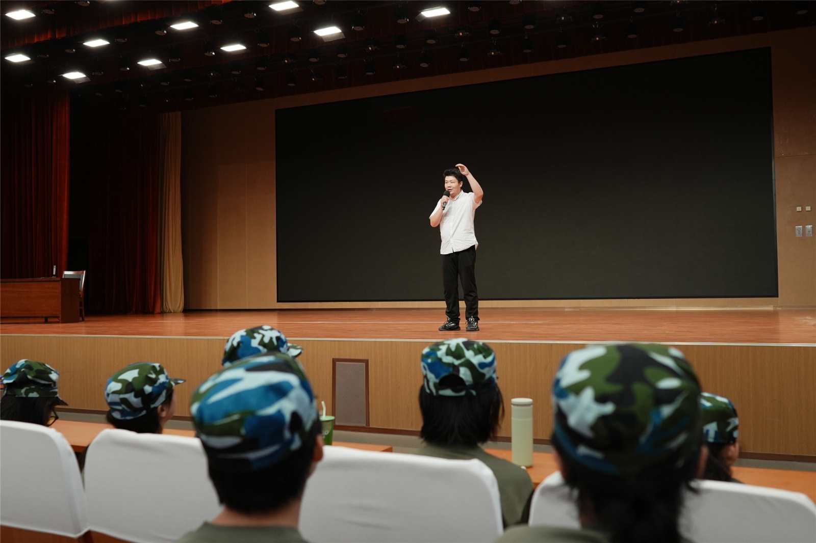 图23.jpeg 图23.jpeg