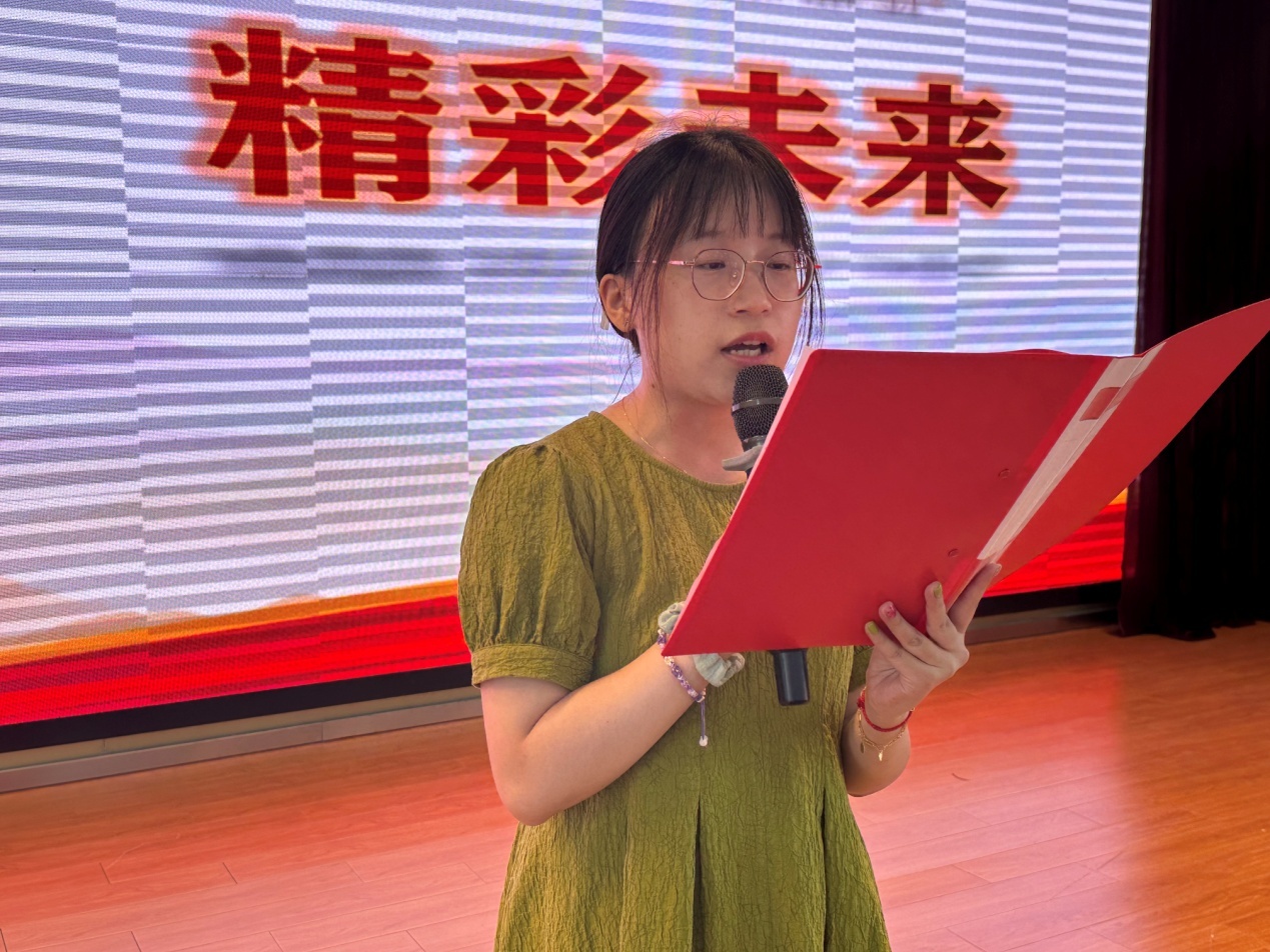 2023.6.30活力青春  精彩未来——实初尧化2023届初三毕业典礼_html_1f400e8d.jpg