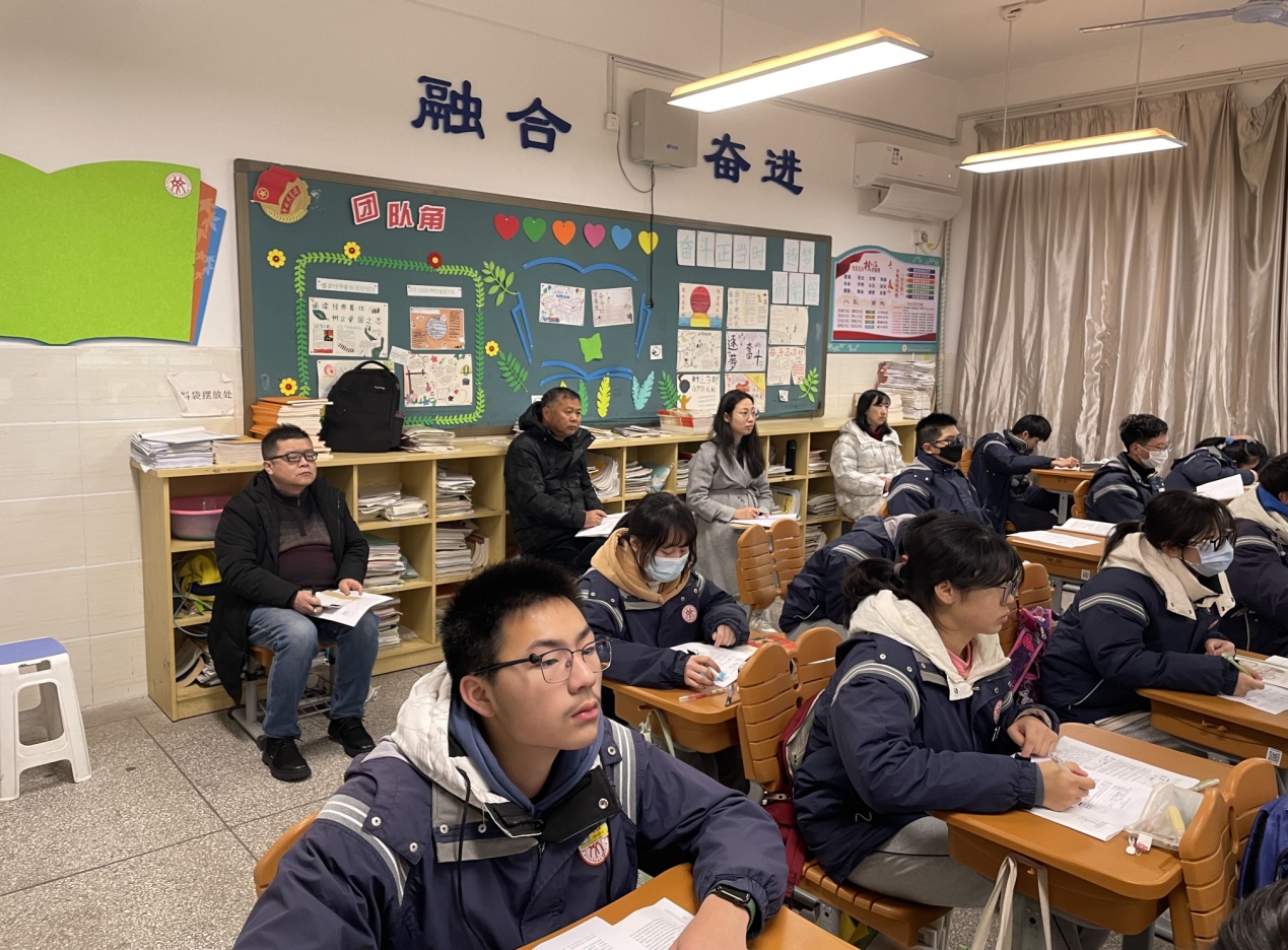 【融进实园】教研促成长 携手共奋进——热烈欢迎栖霞区教师发展中心领导莅临我校指导_html_m1a23e280.jpg