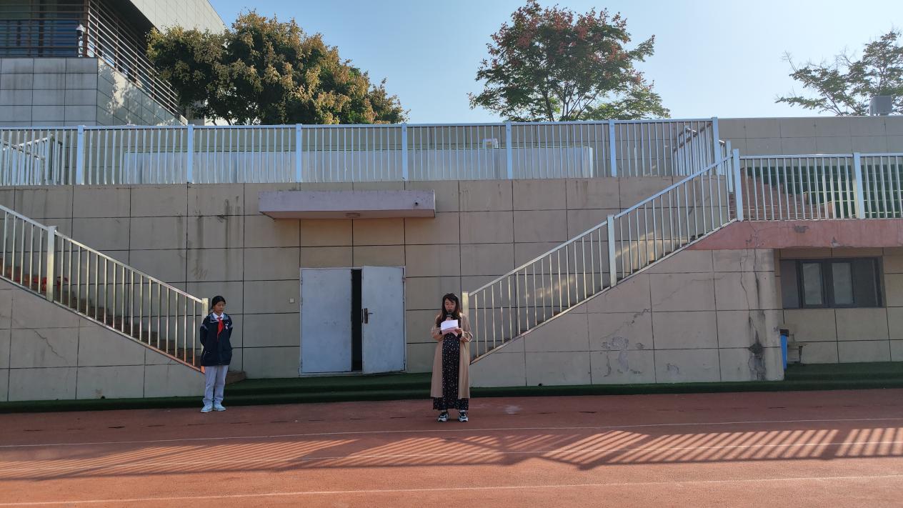 5升旗仪式报道20231016(1)_html_m681e5c54.jpg