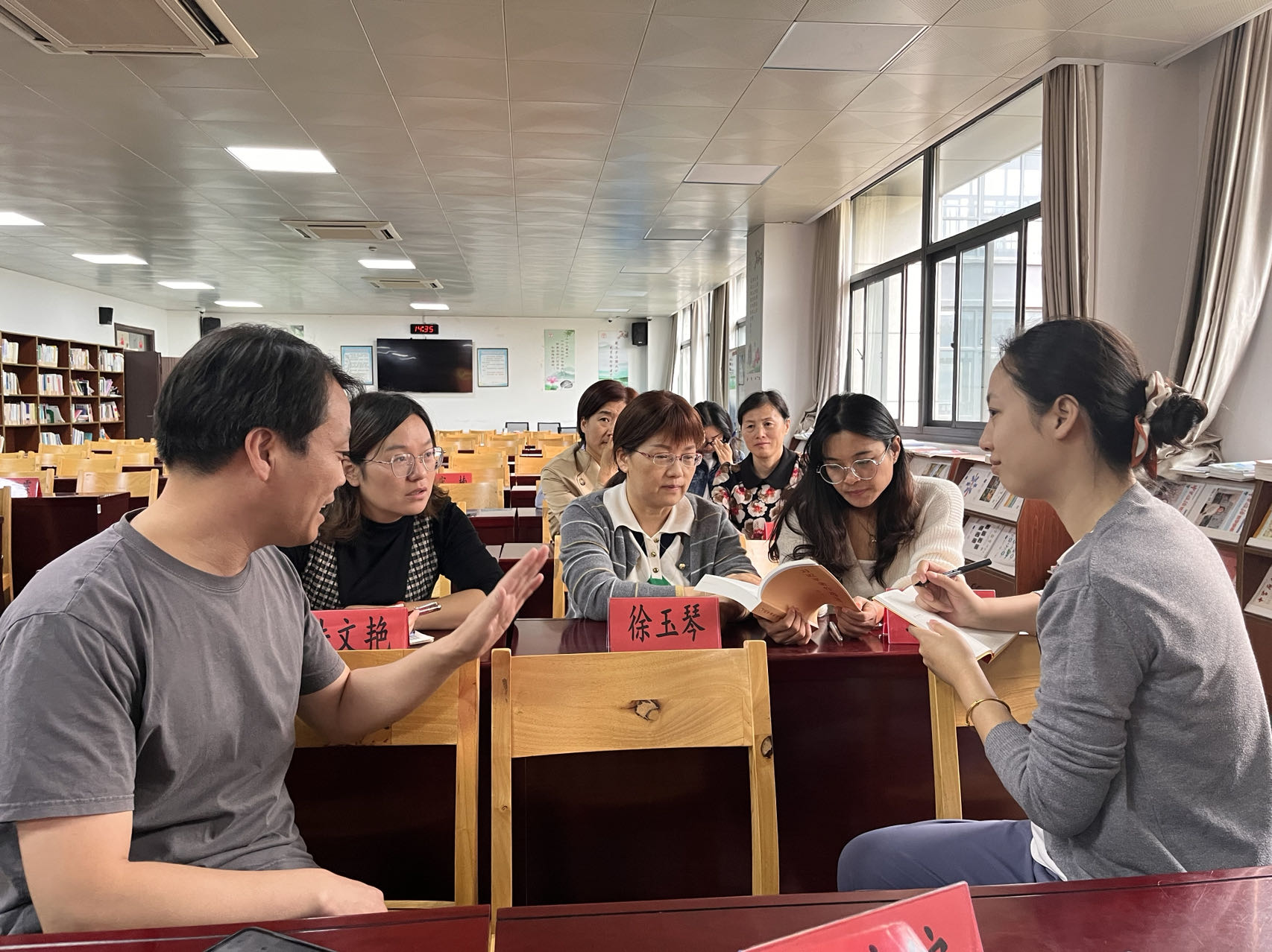 2023.10.25 开展学习贯彻习近平新时代中国特色社会主义思想主题教育活动（党支部党员大会）_html_5cef7d9f.jpg