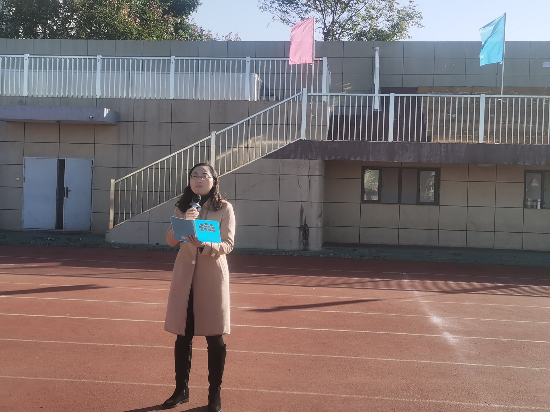 晨勉4_html_m7e0337ea.jpg