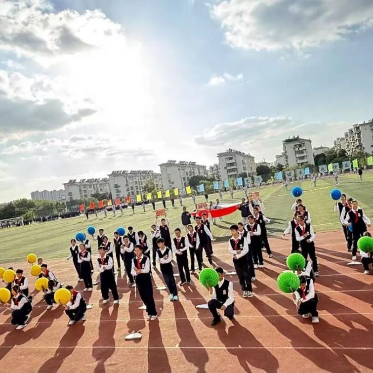 10.23【融创德育】金秋赛场展风采 青春逐梦正当时——南京市栖霞区实验初级..._html_m54e89b9.jpg