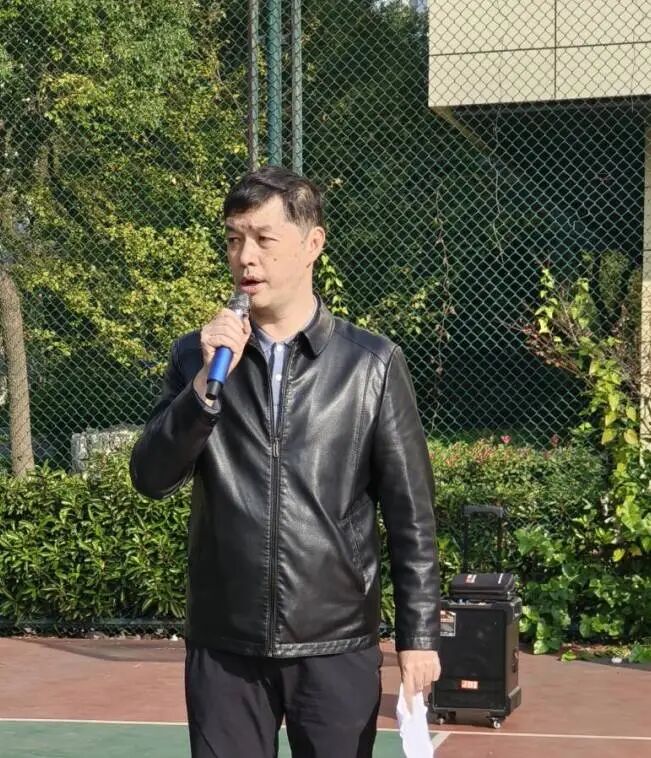 10.28【融创德育】以青春之名 向梦想冲锋——第五十三期 实初尧化晨勉_html_m3c16fdc2.jpg