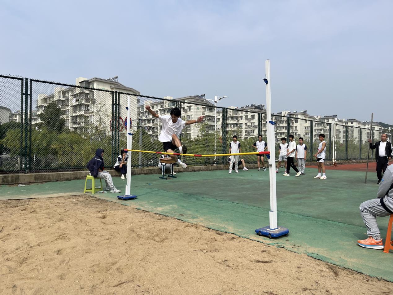 10.12 运动会_html_3891bb43.jpg