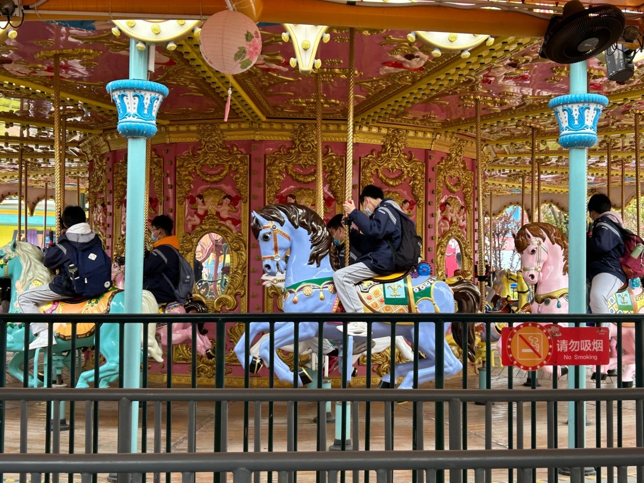 春游_html_73506df6.jpg