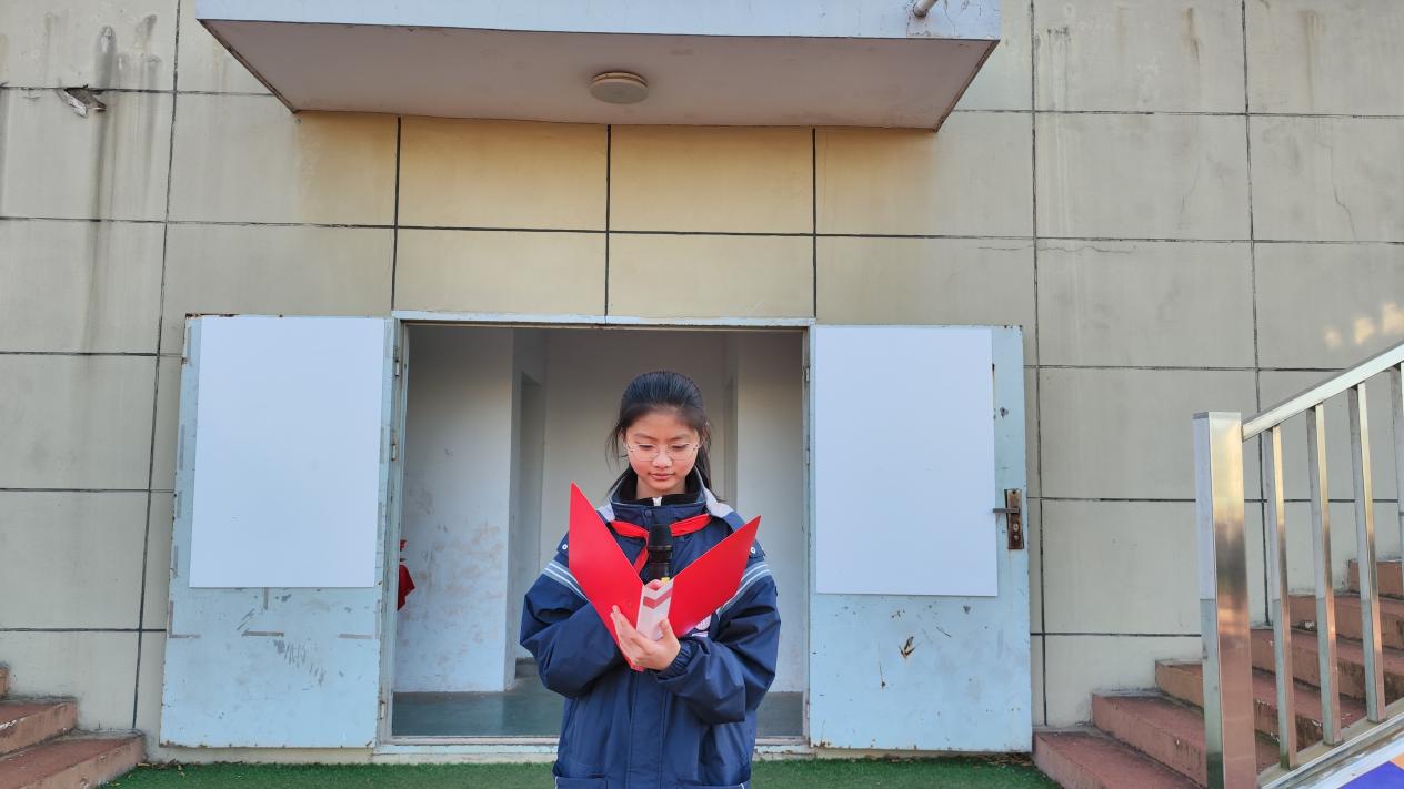 12.16报道_html_41542e05.jpg