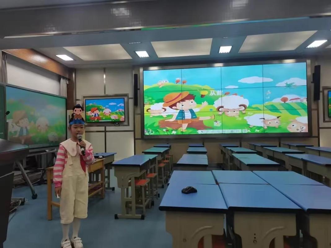 二（2）班读书节新闻稿_html_m13a11fd6.jpg