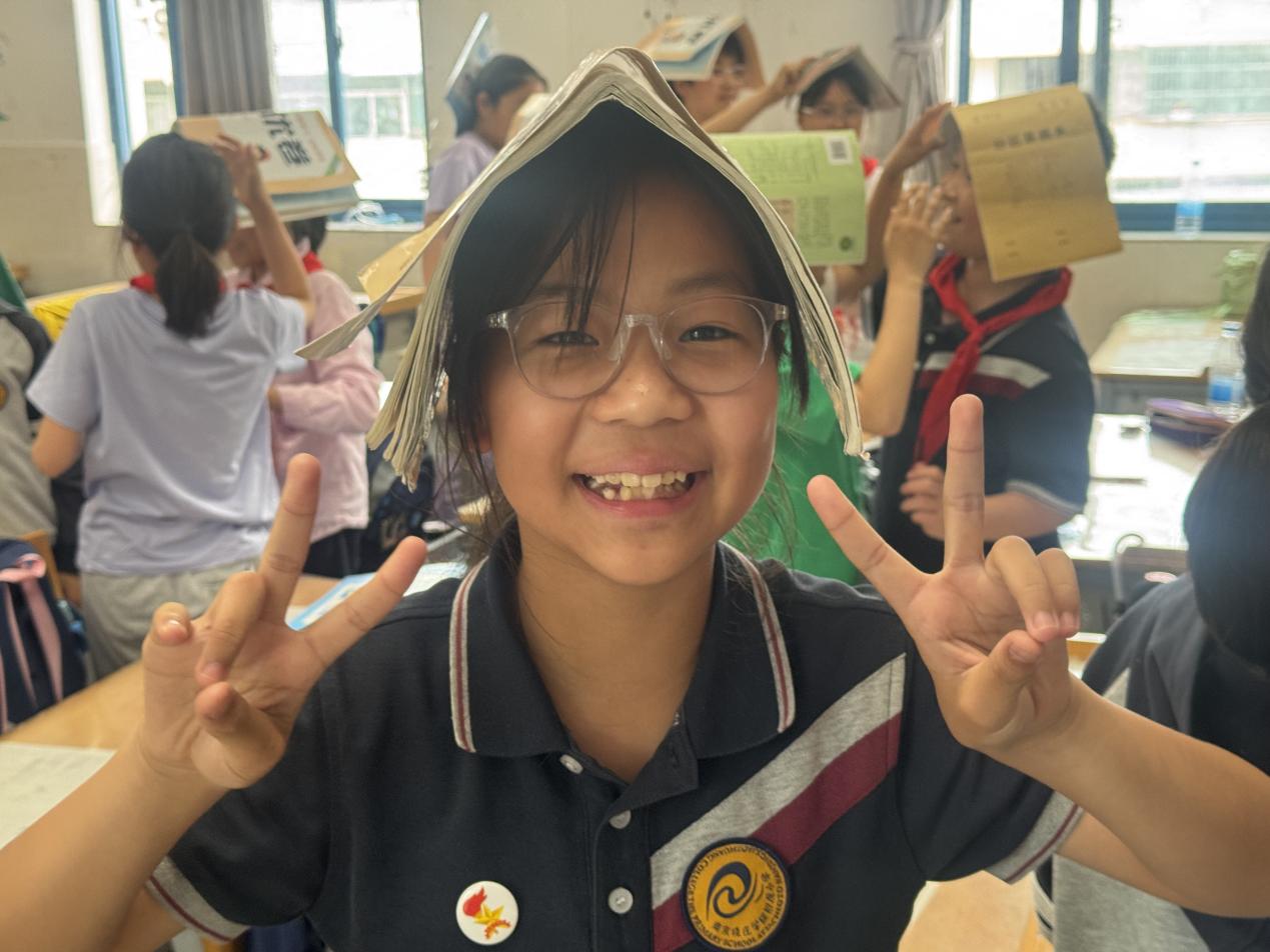 播种友谊之花，促进人际友好_html_e288a6d.jpg