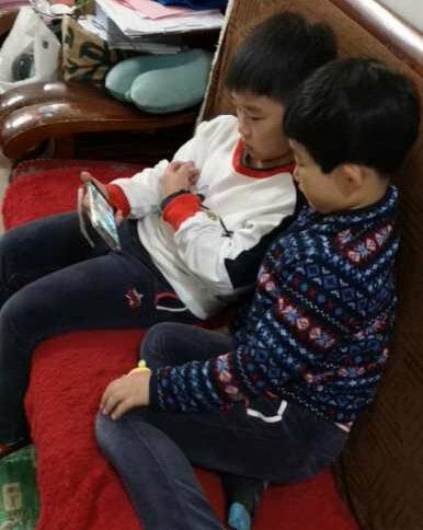 一4班10月新闻稿_html_476ae982.jpg
