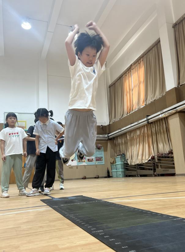 二年级无纸化报道_html_5b09b07c.jpg