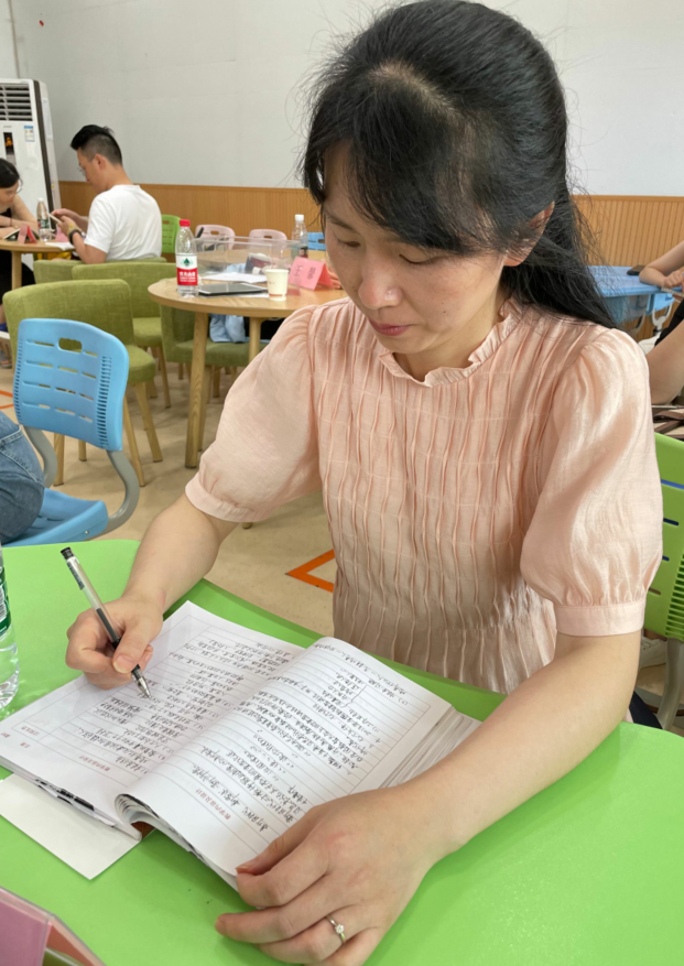 思政课培训新闻稿_html_49fa19f4.png