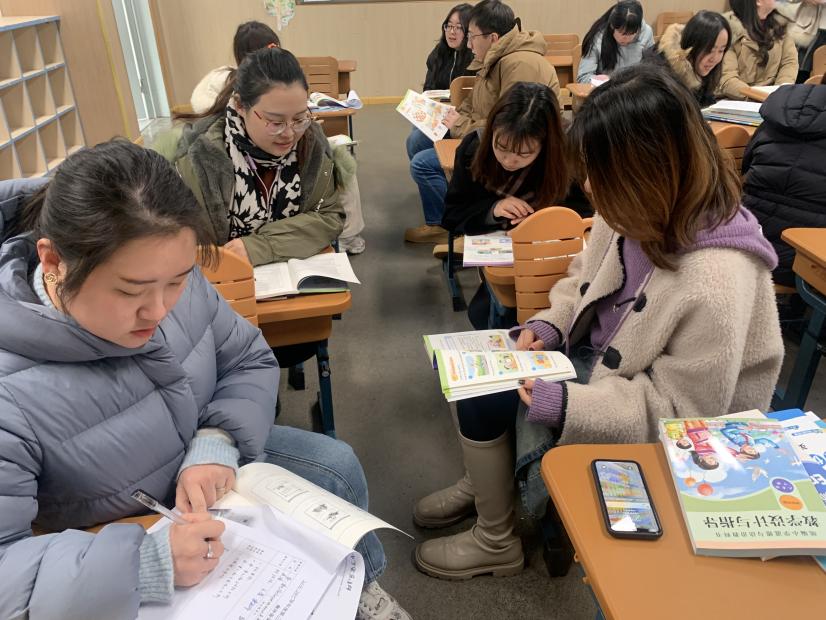 英语组集体备课报道2022.2.12（陈沁玥）_html_m130128c7.jpg