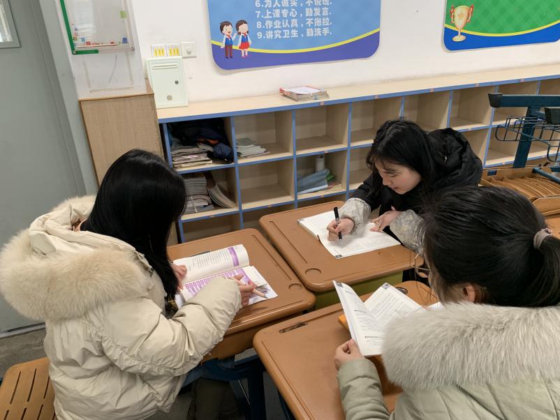 2.12信息组集体备课报道（一）_html_m6a672ce5.jpg