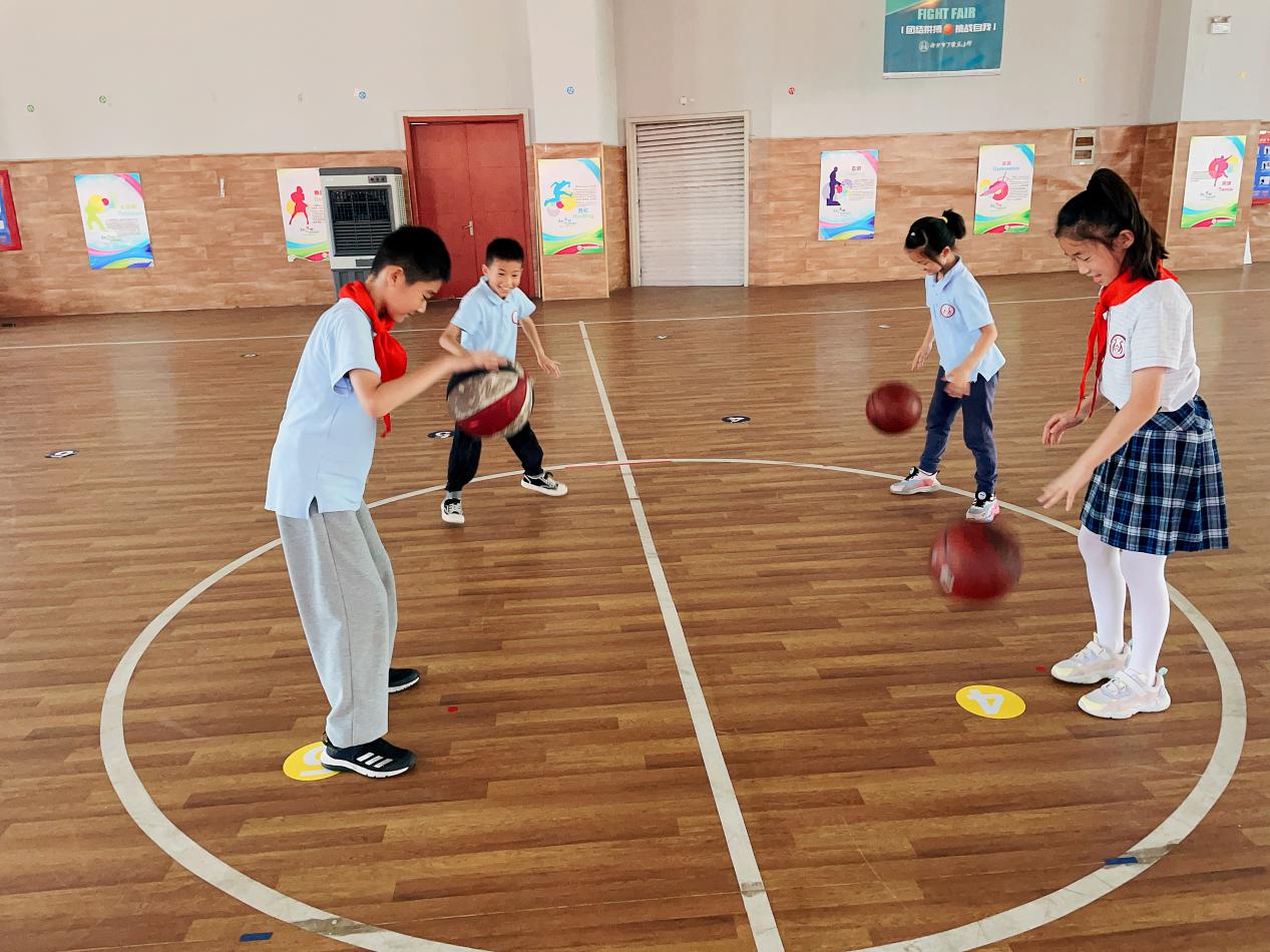 小型竞赛_html_m642fc616.jpg