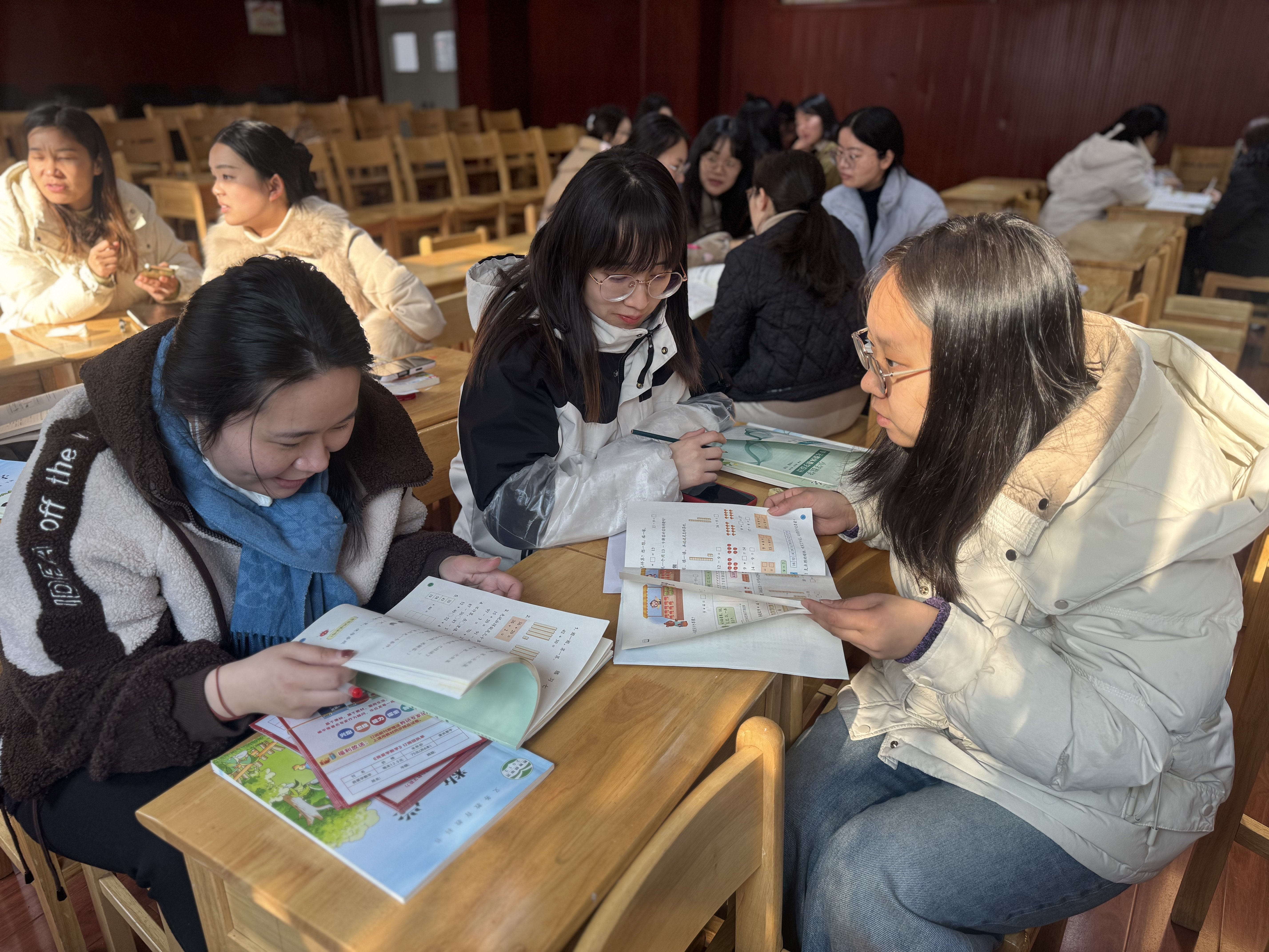 2.19数学集体备课报道_html_m2da63265.jpg