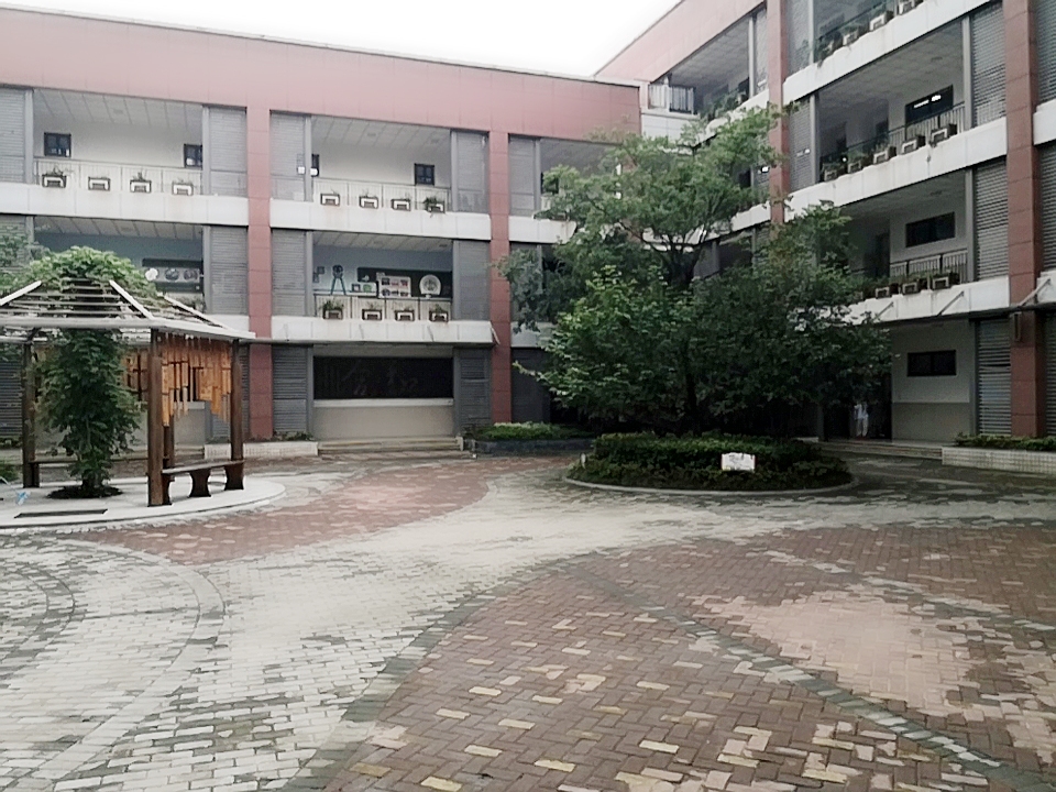 报道：校园因我而美丽(修改)_html_m4ec778ab.jpg