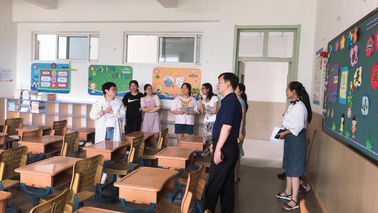 爱满校园，幸福成长_html_mbee3d4f.jpg