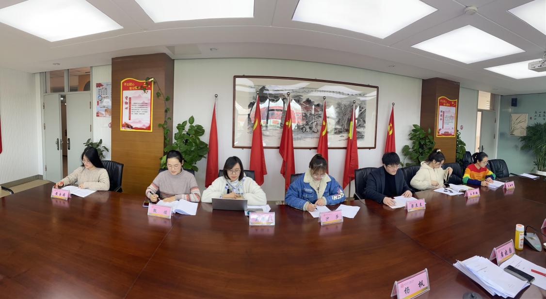 【丁香汉声】 专家引领明方向  砥砺前行兴科研_html_m6804a45e.jpg