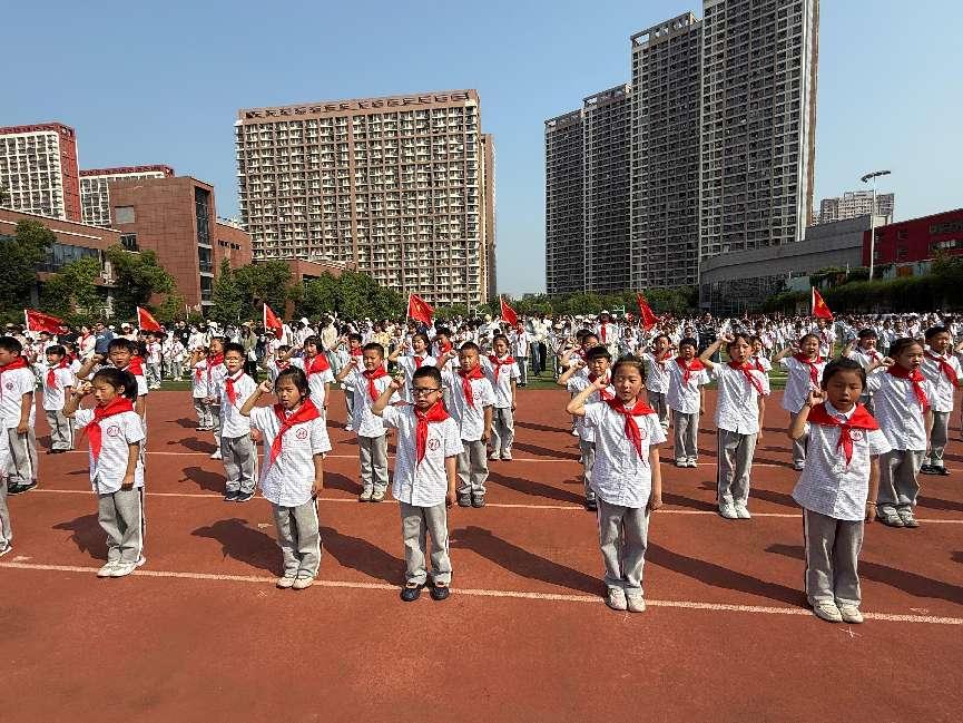 六一活动报道（最终）_html_m5fa3bbee.jpg