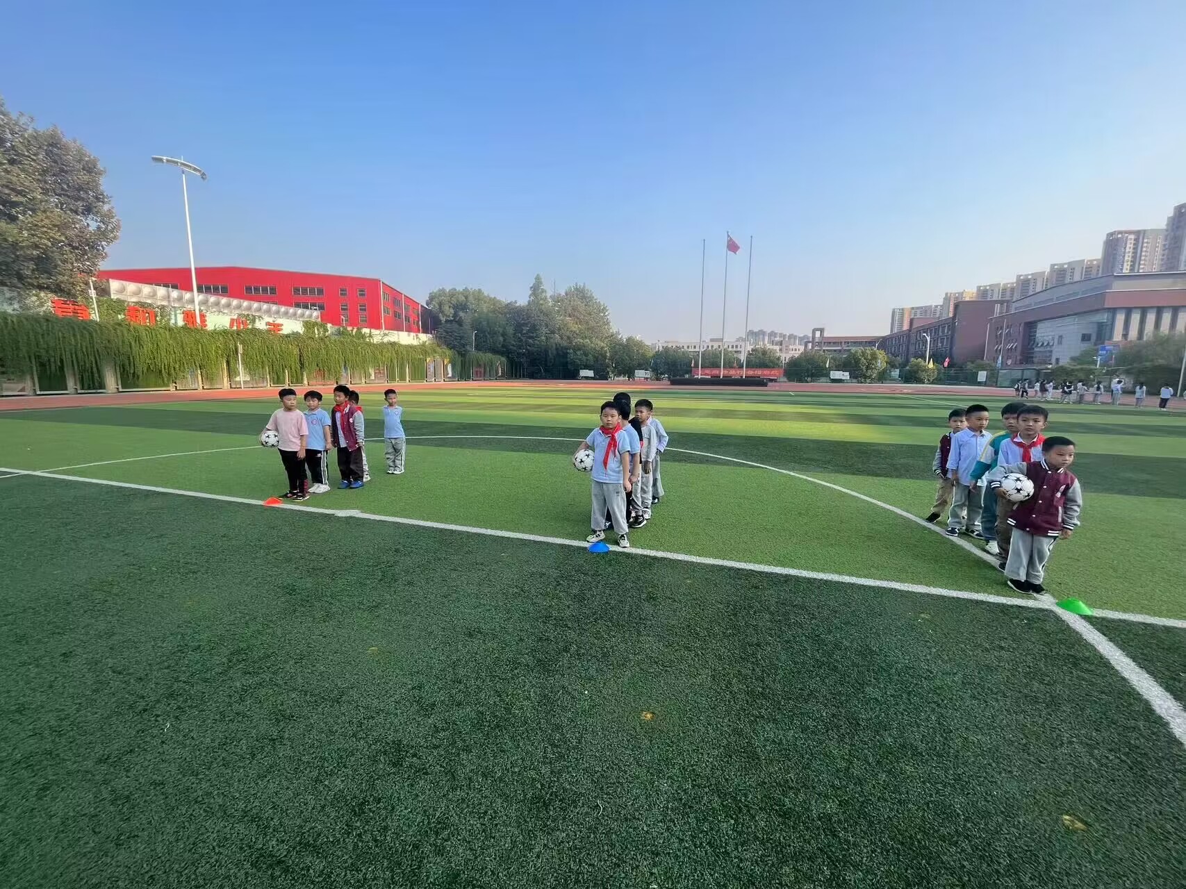 丁小11月社团活动报道(1)_html_m16ee3917.jpg