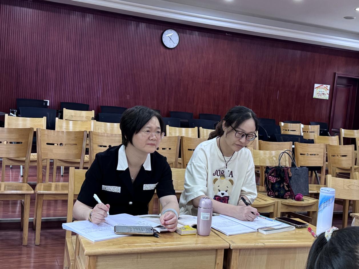 深耕课堂育素养 凝心聚力促成长_html_585ee75e.jpg