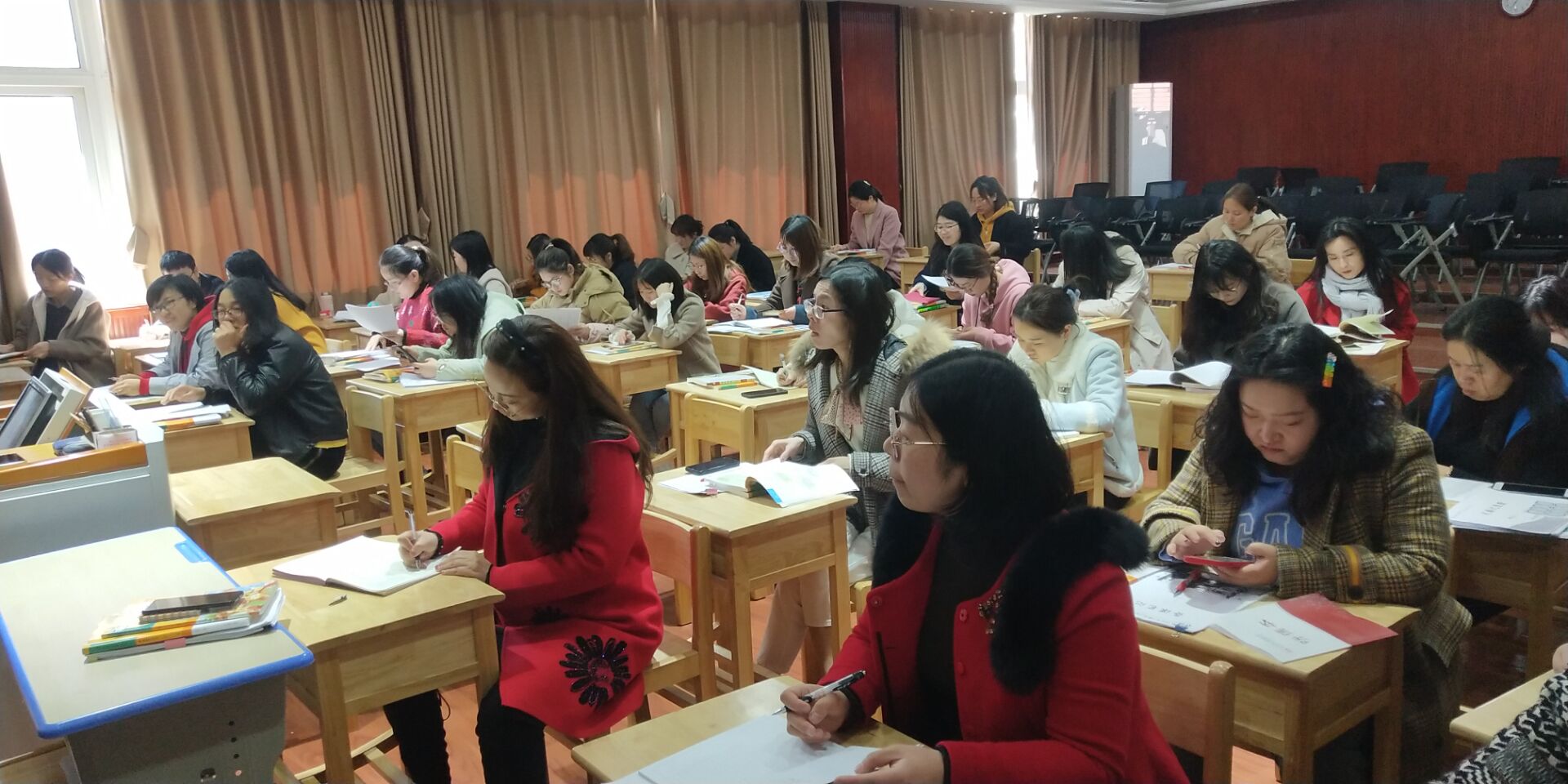 扎实教学辟新径  有效教学研真知_html_5c978916.jpg