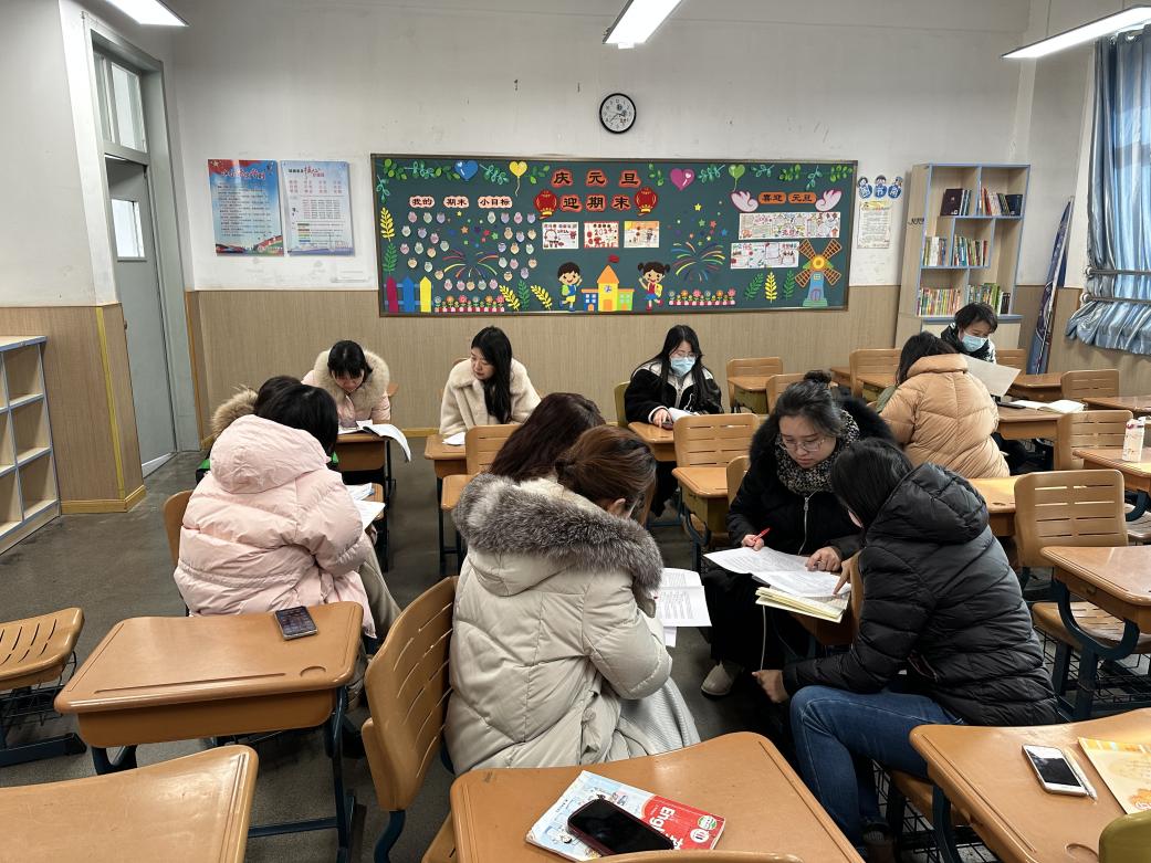 丁香汉声•教学2023-2024学年第一学期英语组期末质量分析会侧记_html_m2fccb855.jpg