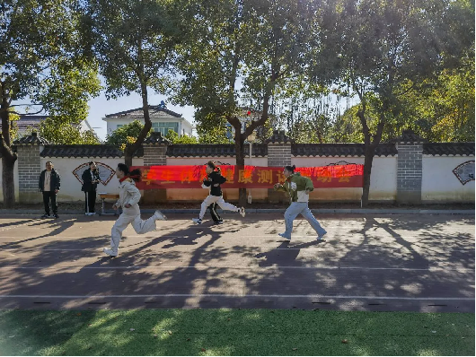 运动强体魄，测试促成长——长江小学开展2024-2025学年度第一学期学生体质健康测试运动会_html_37ab7460.png