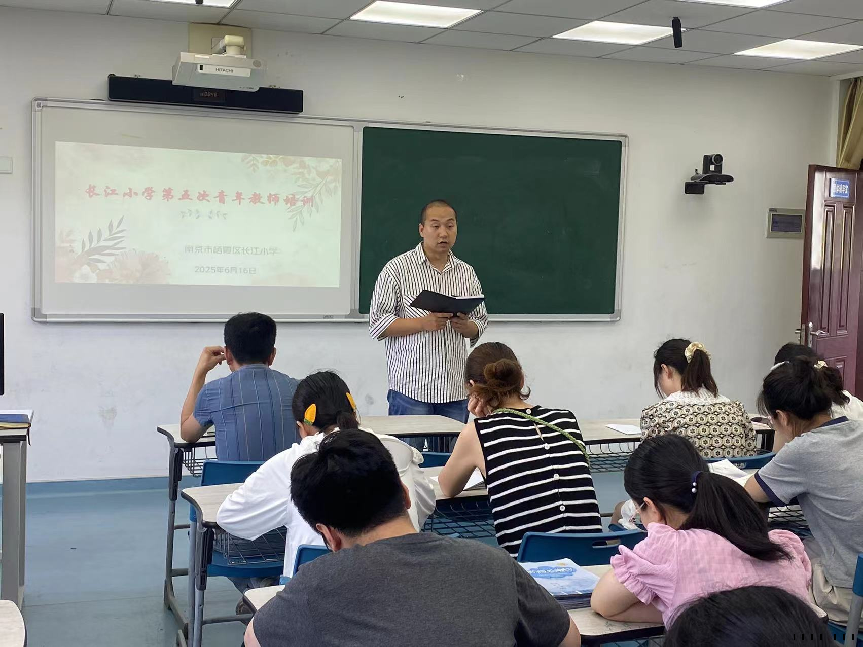 邓万鹏.jpg