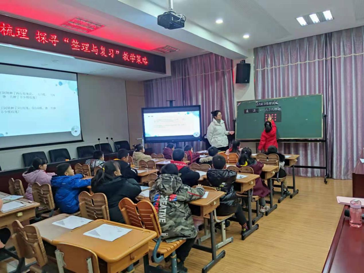送教中桥新闻报道_html_m3ff9daa7.jpg