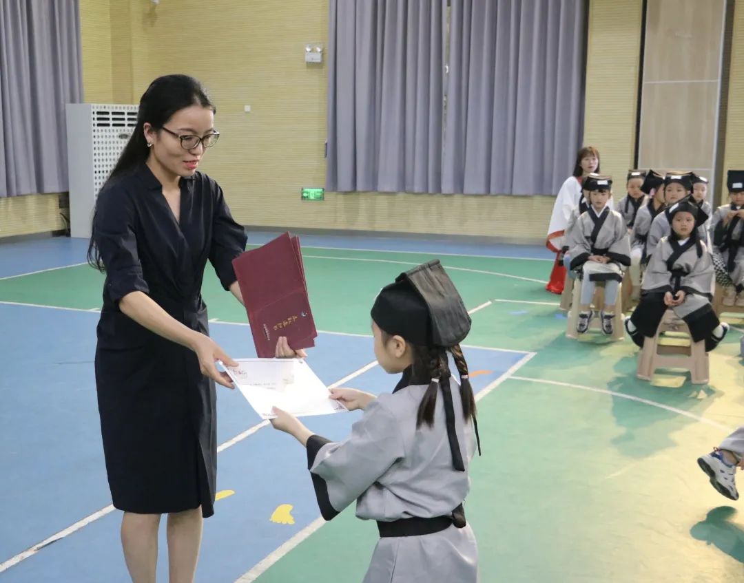 入学仪式_html_m42623c21.jpg